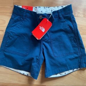 NWT North Face Shorts - Size 0/Long